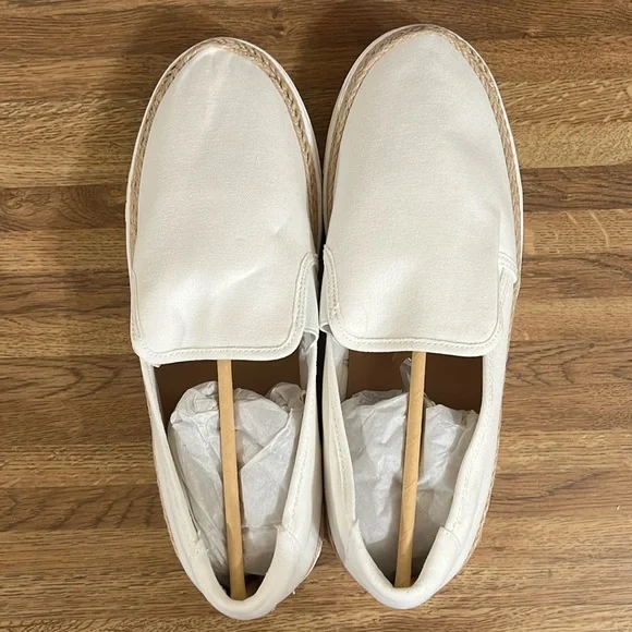 NWT Torrid Ivory Canvas Slip-On Espadrille Sneaker 12WW - Picture 1 of 4